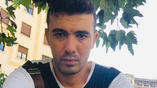 Argelia condena a muerte al militar y activista Benhalima, deportado hace 50 días por España