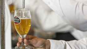 El paro de transportistas afecta a la cerveza: Estrella Galicia avisa de problemas de suministro desde el sábado