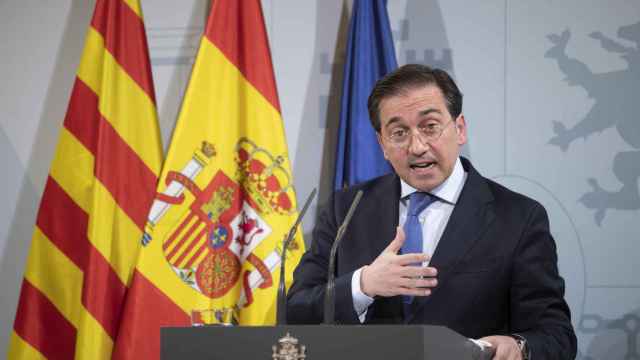 El ministro de Asuntos Exteriores, José Manuel Albares, durante la rueda de prensa de este viernes en Barcelona.