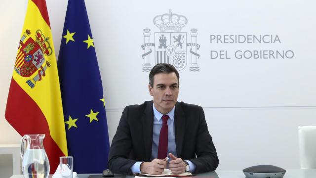 El presidente Sánchez, este martes, en videoconferencia con el primer ministro irlandés, Martin, para tratar sobre el Consejo Europeo del 24 y 25 de marzo.