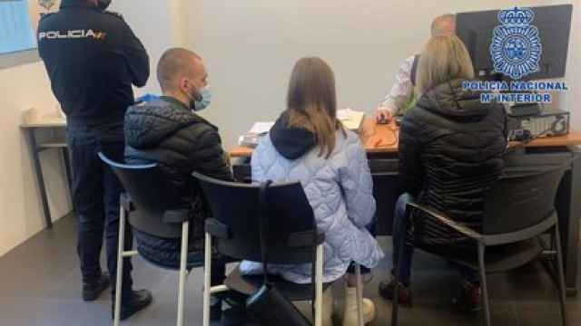 Familia ucraniana, en plenos trámites tras ser acogidos en España.