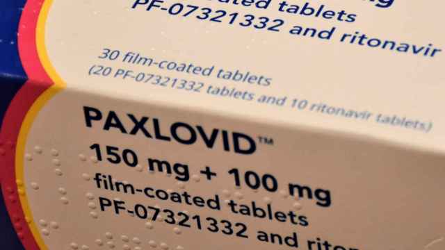 Una caja de la píldora contra la Covid de Pfizer, Paxlovid.