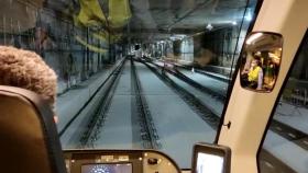 Vista del túnel del Metro de Málaga desde uno de los trenes.
