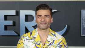Oscar Isaac interpreta a dos personajes en 'Caballero Luna', la serie de Marvel que estrena Disney+ el 30 de marzo.