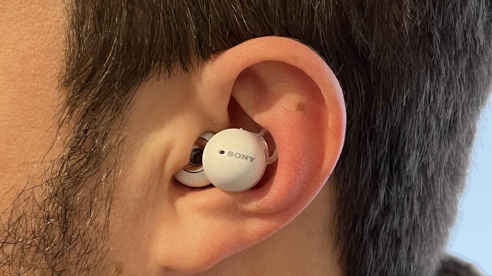 Se filtran unos extraños auriculares de Sony con un diseño radicalmente  distinto