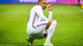 Kylian Mbappé celebra un gol con la selección de Francia