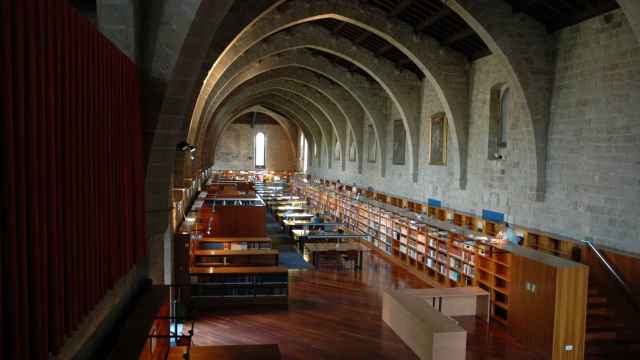 Sala interior de la Biblioteca de Catalunya