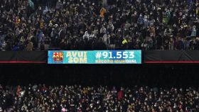 Récord del mundo de asistencia en un partido de fútbol femenino en El Clásico del Camp Nou: 91.553