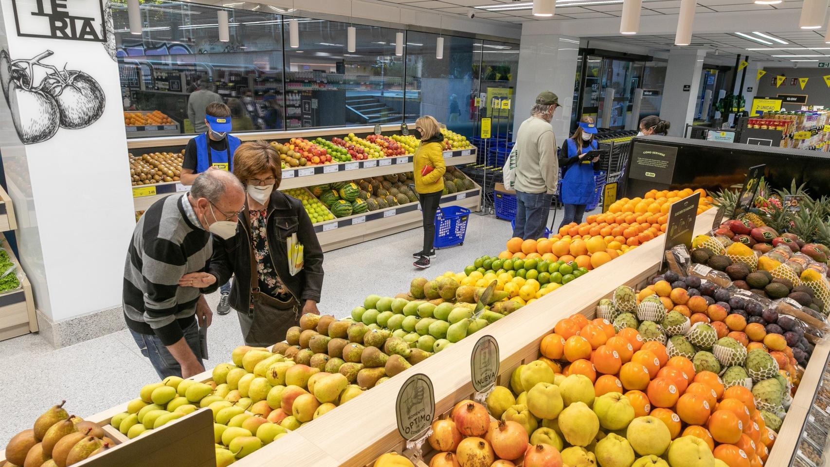 Prestigio Tienda mantener La fruta, la carne y el aceite, los productos que más se encarecen de una cesta  de la compra disparada