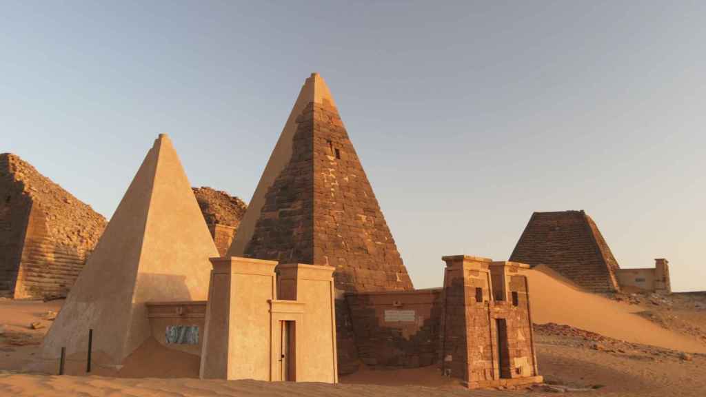Pirámides nubias en Sudán.