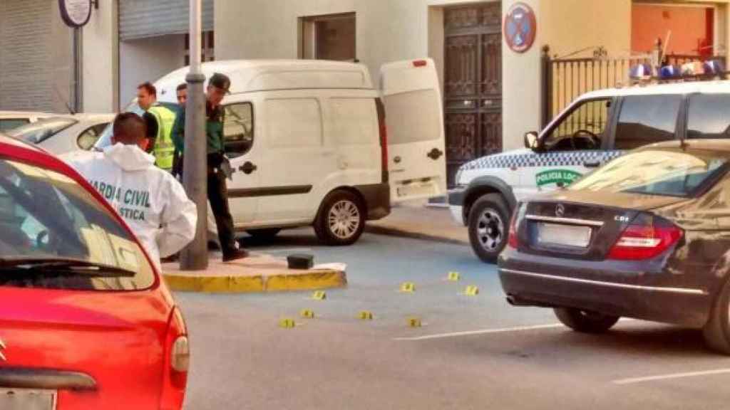 Guardia Civil Judicial y Científica tras el asesinato de Albox (Almería).