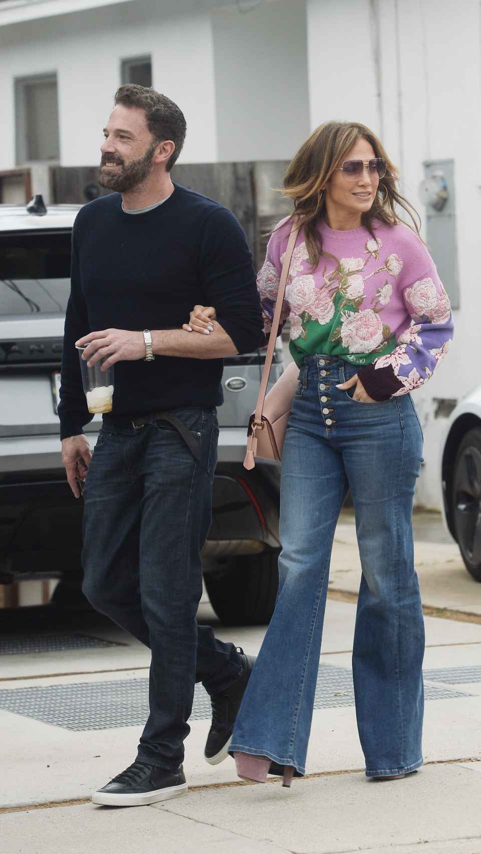 Jennifer Lopez y Ben Affleck por las calles de Los Ángeles.