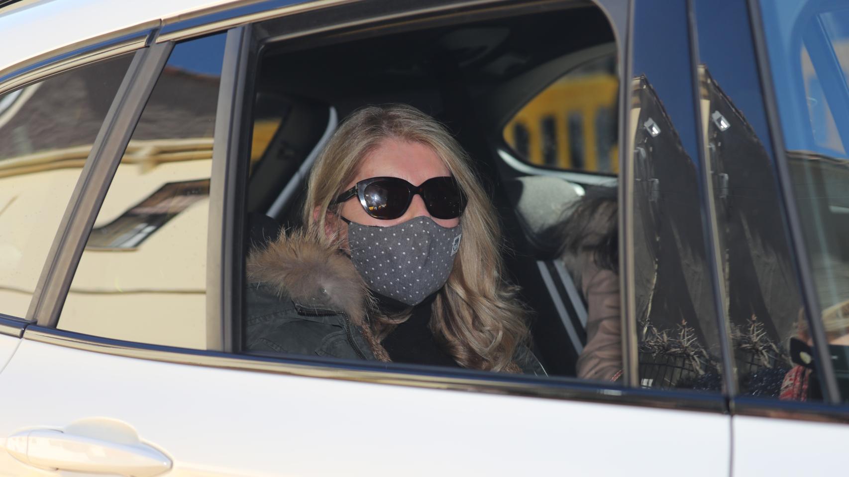 Marta Chávarri llegando a Plasencia para el gran día de su hijo, este próximo sábado 2 de abril.