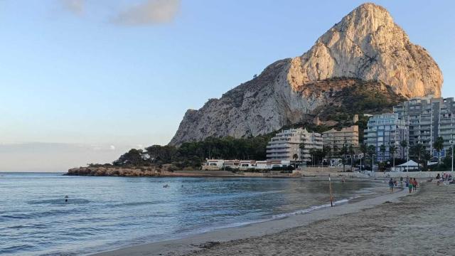 Vistas al peñón de Calpe de fondo.