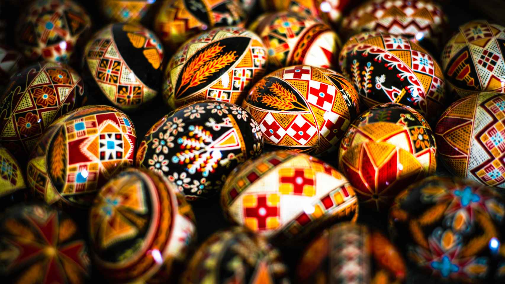 Por qué los huevos de pascua ucranianos buscan celebrar la vida y promocionar la paz