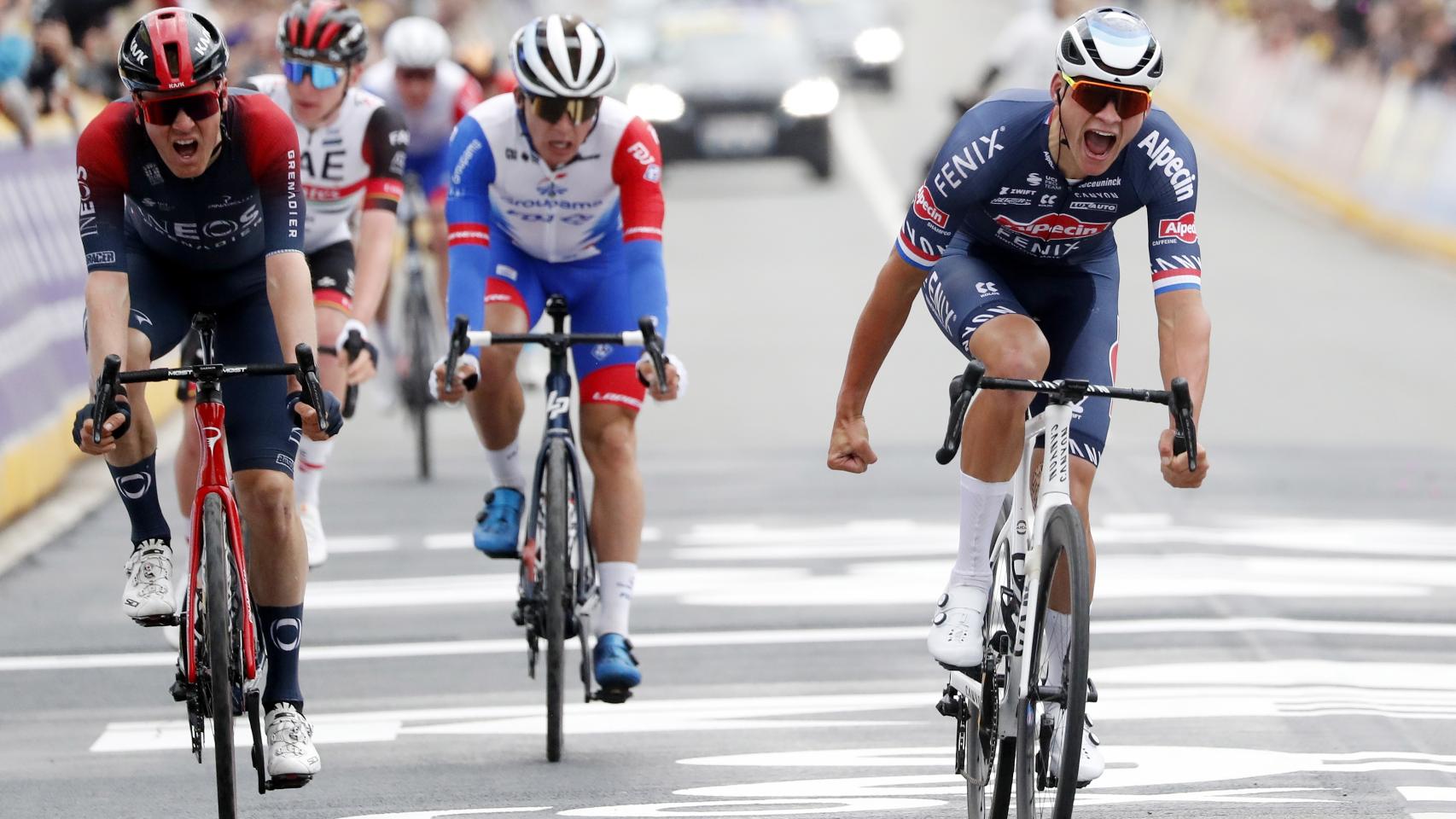 Van der Poel lleva su segunda victoria en Tour de Flandes tras una monumental con Pogacar