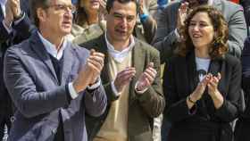 Alberto Núñez Feijóo, Juanma Moreno e Isabel Díaz Ayuso, este fin de semana  durante el XX Congreso Nacional del PP celebrado en Sevilla.