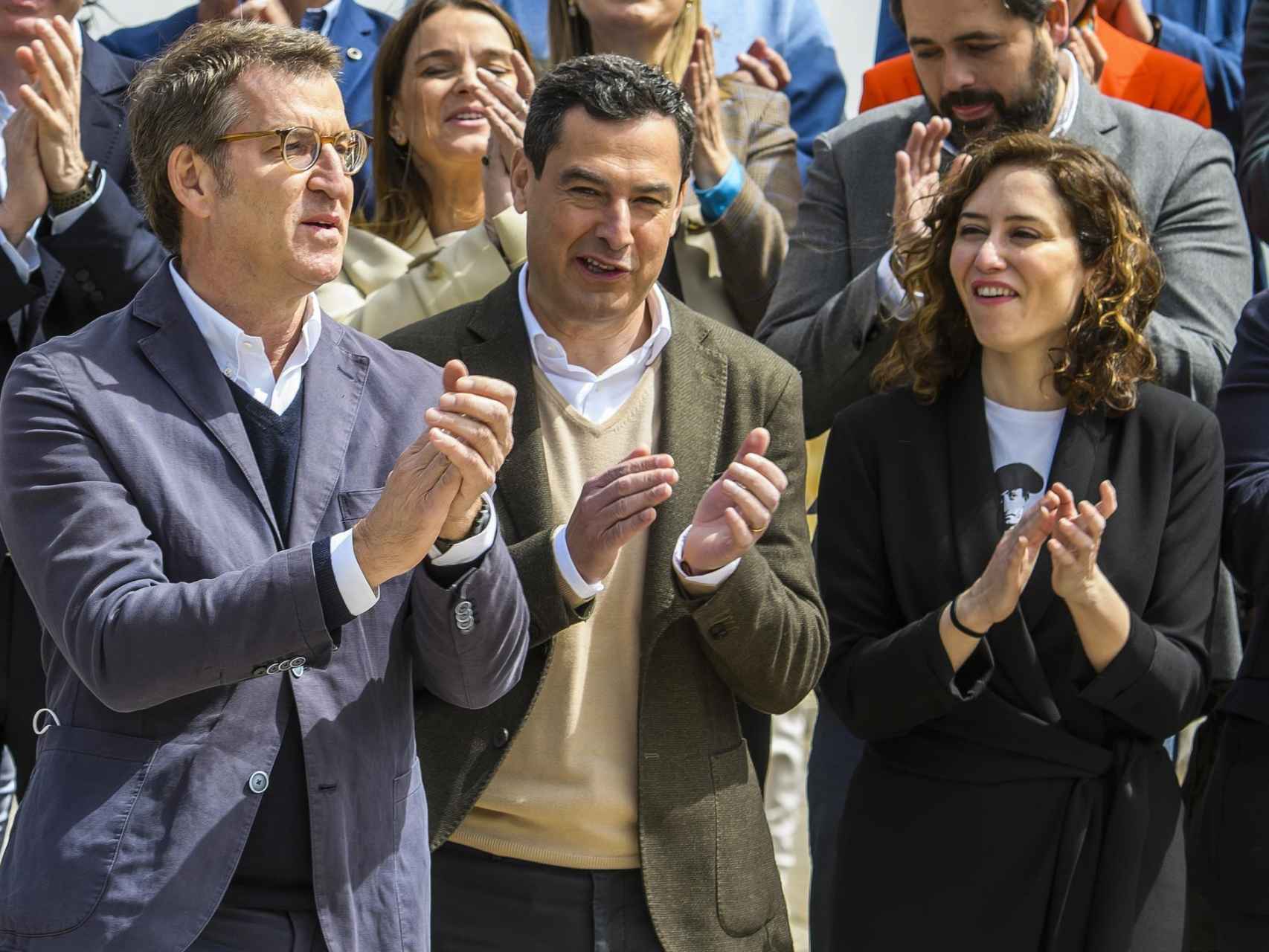 Alberto Núñez Feijóo, Juanma Moreno e Isabel Díaz Ayuso, este fin de semana  durante el XX Congreso Nacional del PP celebrado en Sevilla.