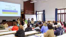 La UMA ofrece clases de español gratuitas a refugiados ucranianos.