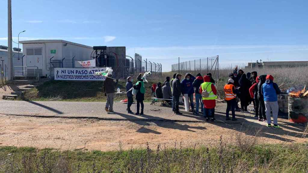 Protestas a las puertas de la fabrica de Siro en Toro (Zamora)