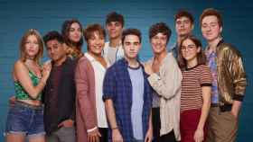 Los protagonistas de 'Ser o no ser', la primera serie sobre un adolescente trans en la tele española.