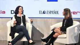 Mary-Kathryn Kennedy, vicepresidenta de Producción de Contenidos en Televisión y Películas Internacionales de Netflix en EMEA, durante su conversación con Beatriz Aznar (D+I) en 'Wake Up, Spain!' 2022.