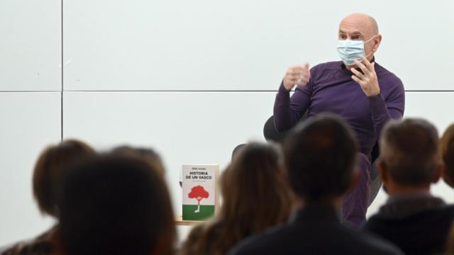 Ricardo Ordóñez / ICAL . Presentación del libro ' Historia de un vasco' del director Iñaki Arteta