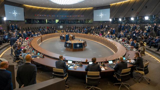 Los ministros de Exteriores de la OTAN, durante la reunión de este jueves en Bruselas