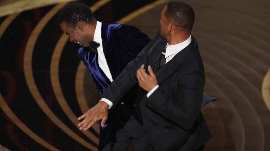 El momento en el que Will Smith abofeteó a Chris Rock.
