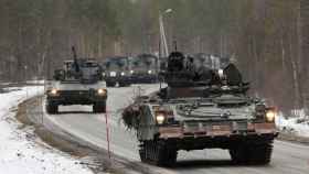 Tanques suecos en los ejercicios militares conjuntos con la OTAN en Noruega a finales de marzo.