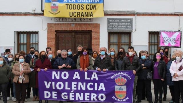 La consejera Blanca Fernández en la concentración este viernes contra los crímenes machistas.
