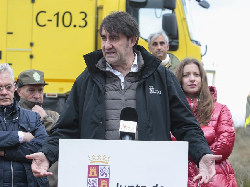 El consejero de Fomento en funciones, Juan Carlos Suárez-Quiñones, este viernes en Rabanal del Camino.