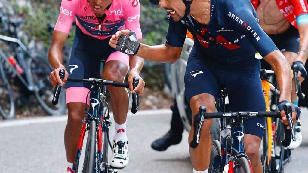 Daniel Felipe Martínez anima a Egan Bernal a no rendirse en el Giro de Italia 2021