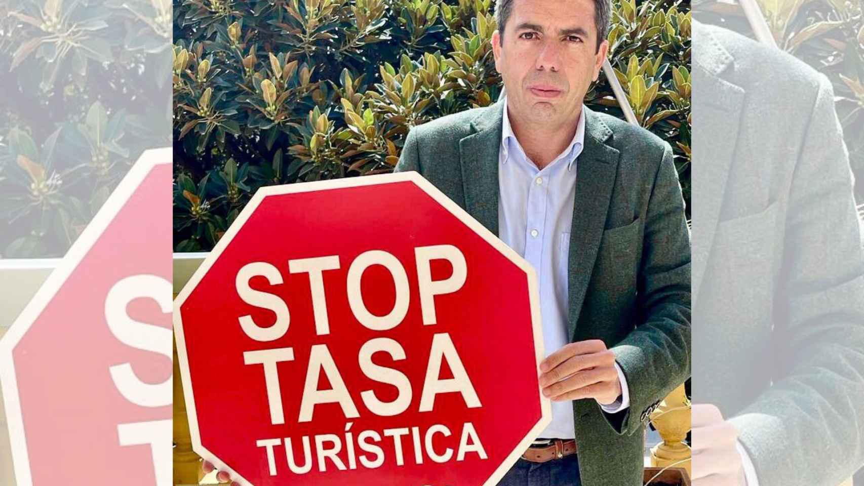 El presidente del PPCV lanza una campaña de 'Stop a la tasa turística'.