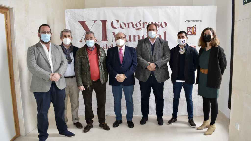 El alcalde de Guijuelo participa en la jornada 'Contra la despoblación, más jamón'