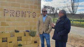 Emilio Álvarez en su visita a Bobadilla del Campo