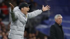 Thomas Tuchel, con Ancelotti de fondo, durante el Real Madrid - Chelsea