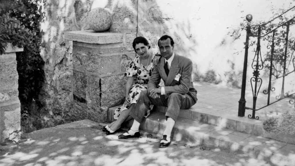 Carmen Icaza con su marido en El Escorial.