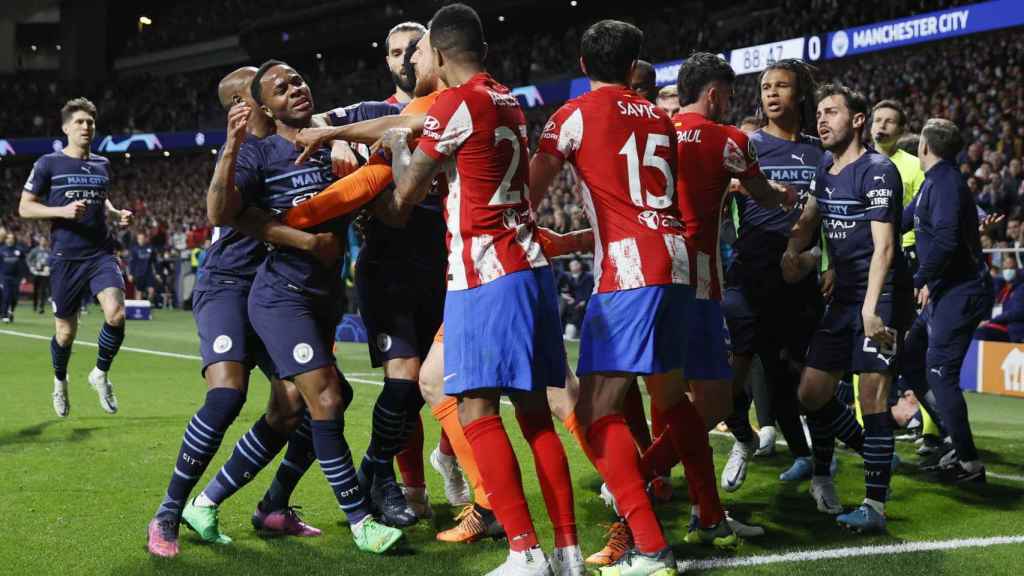 La tangana en el Atlético de Madrid - Manchester City provocado por la patada de Felipe a Foden