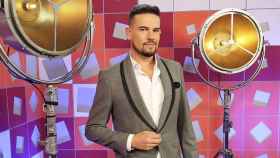 El sueño de Eurovisión de Raúl Fuentes, el cantante que esta noche acude a ‘Viernes Deluxe’