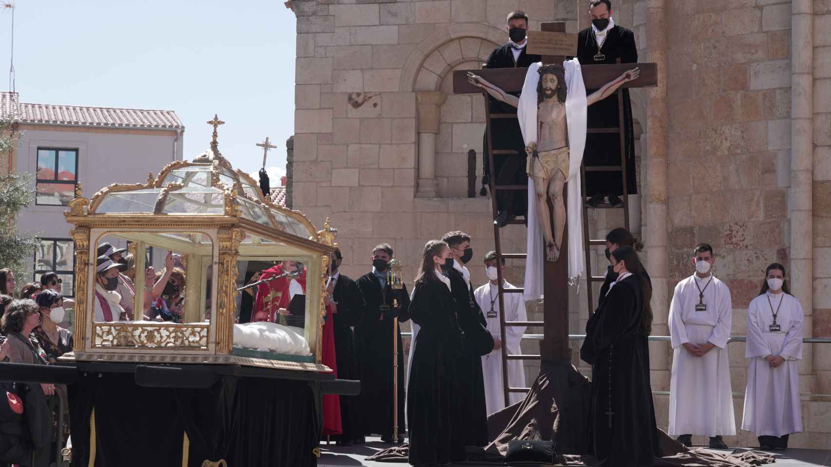 Un Santo Entierro deslumbrante devuelve la solemnidad a Zamora tras tres  años sin poder salir