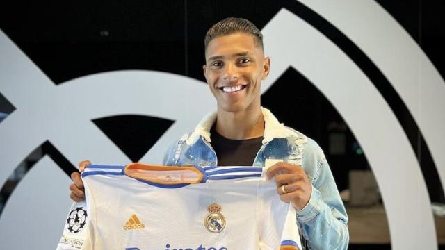 Vinicius Tobías, con el Real Madrid