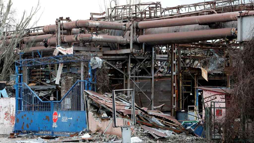 Una fábrica destruida en Mariúpol