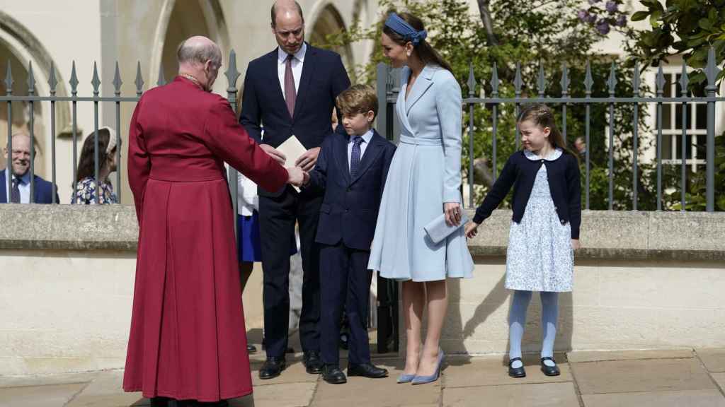 Los duques de Cambridge se han convertido en los protagonistas de la misa de Pascua celebrada en Windsor.