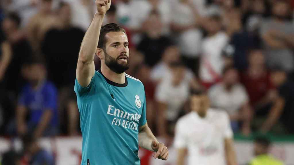 Nacho Fernández celebra el gol del empate al Sevilla