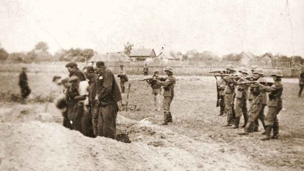Masacre de los Einsatzgruppen.