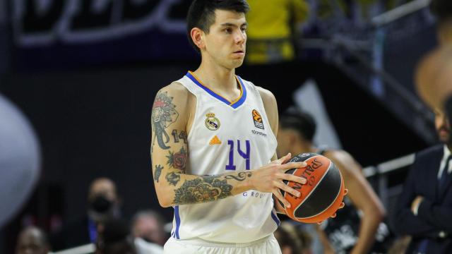 Gabriel Deck durante un partido con el Real Madrid