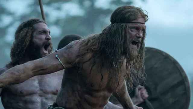 Alexander Skarsgard protagoniza 'El hombre del norte', un violento festín vikingo con ecos shakesperianos.