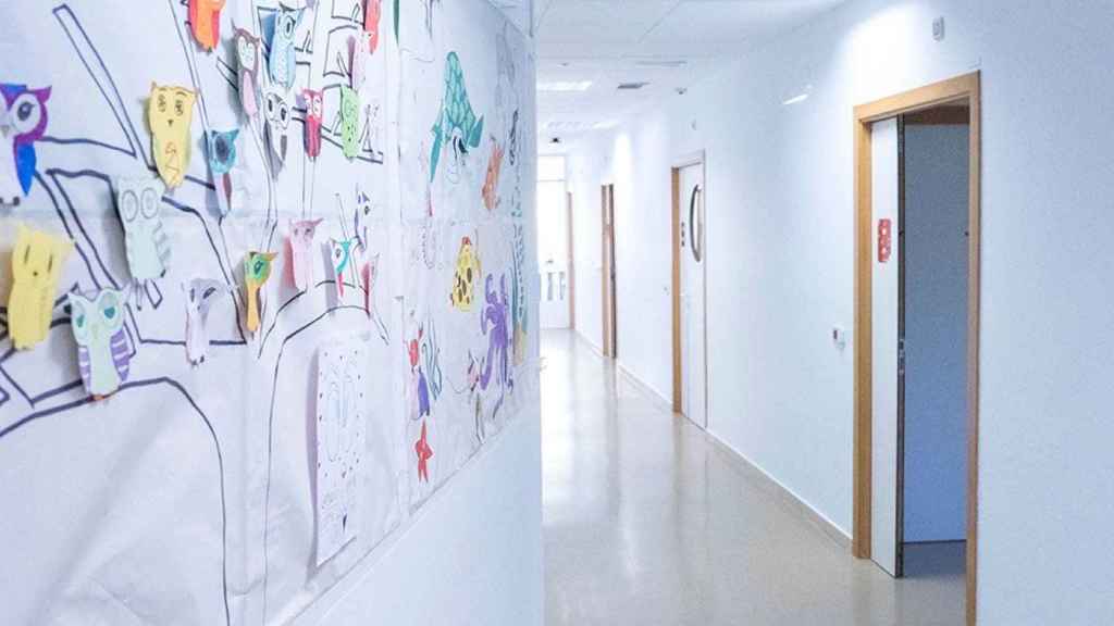 Pasillo de la Unidad de Psiquiatría infantil del Hospital Niño Jesús de Madrid.
