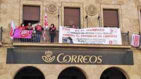 Encierro en las oficinas de reparto de Correos en Salamanca